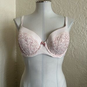 Victoria’s Secret Body by Victoria Lined Demi Bra 34DD Ivory Pink Chantilly Lace
